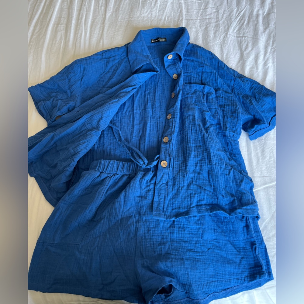 Drop shoulder dual pocket shirt and shorts